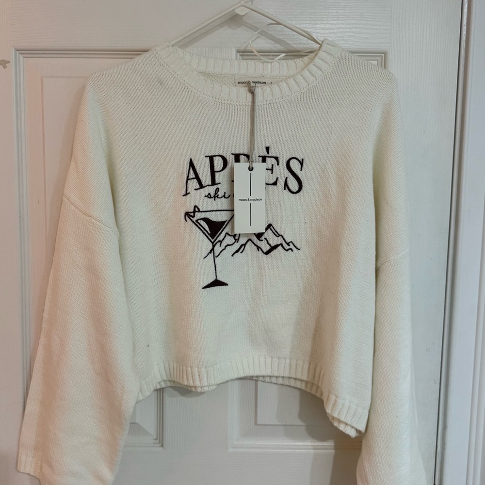 Moon & Madison Après Sweater NWT